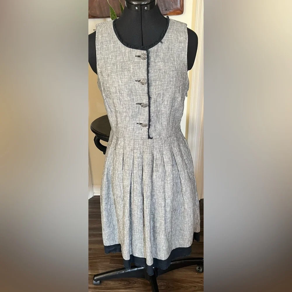 Chic Blue Chambray Linen Dress - Picture 1 of 4